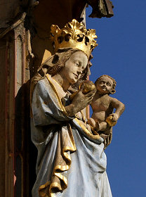 Muttergottes am Chor der Stadtkirche Unsere Liebe Frau